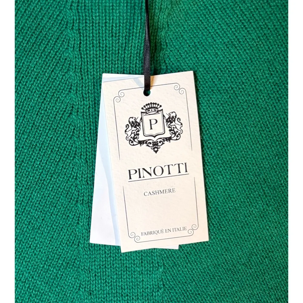 PINOTTI NWT  Green Cashmere Wool Blend Green Poncho/Cape with Leather Fringe